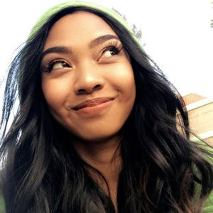 Meet your Posher, Ivy